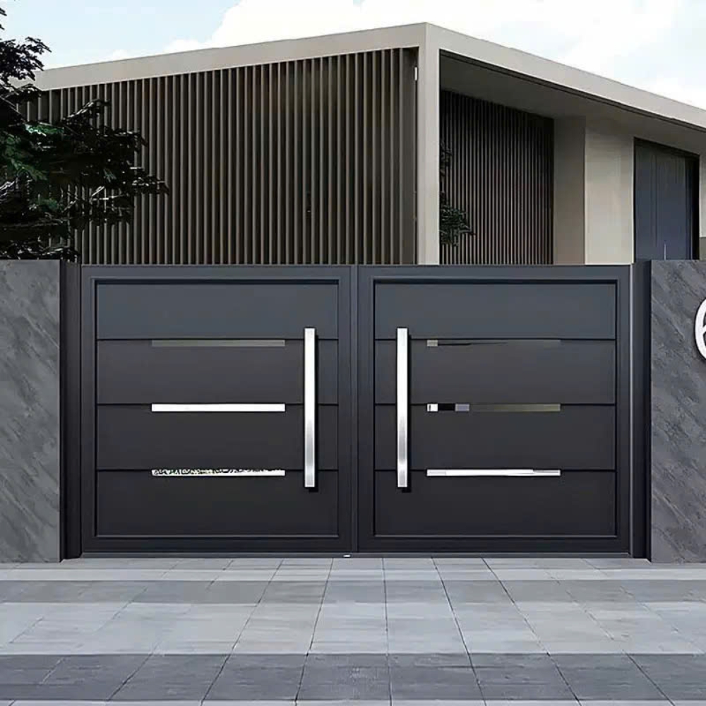 Cổng Nhôm 2 Cánh Kín Đen Mờ Thanh Ngang Tay Nắm Inox